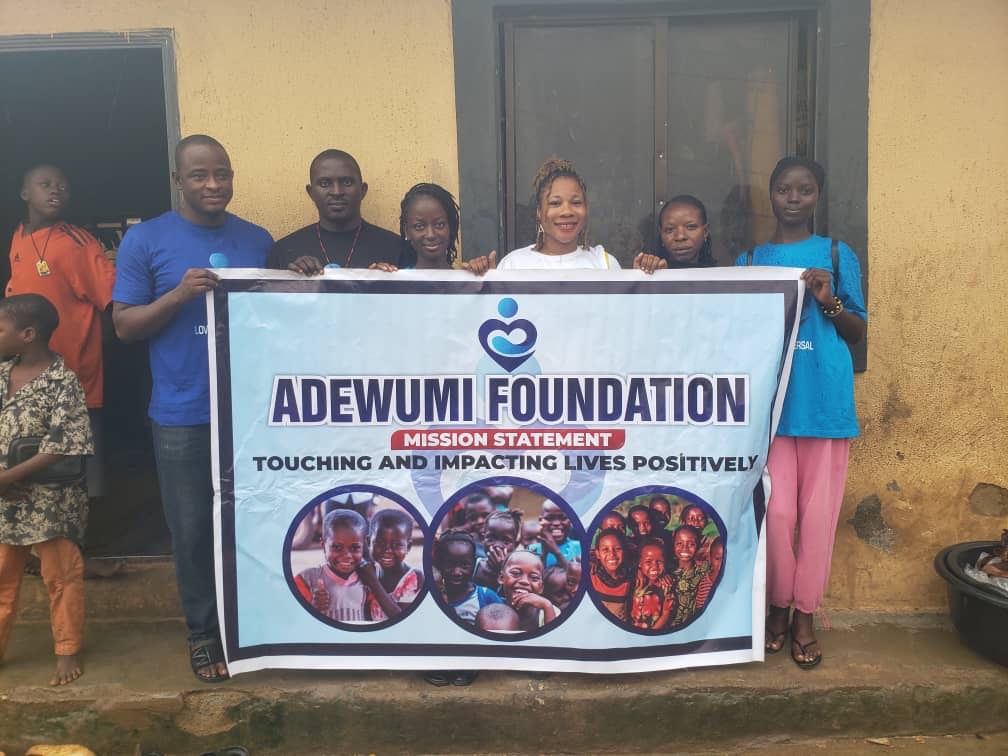 Read more about the article Adewumi Foundation Takes to the Streets and Slums of Abuja to Feed Poor and Hungry Kids